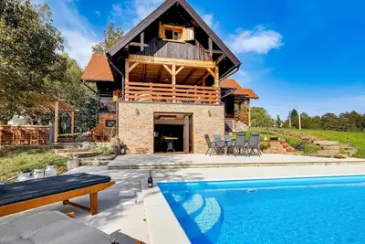 Image de Belle maison Ă Pisarovina avec Wi-Fi