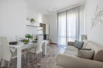 Image de Pisa Quiet and Bright Apartment with Balcony