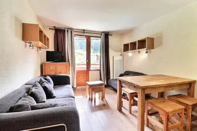Image de Konfortable 2 Parte + Coin Montagne, Skis To Pieds Und Near Handel