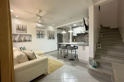 Image de Gorgeous 2 Bed/2 Bath Condo with Bbq terrace - 5 min from the beach