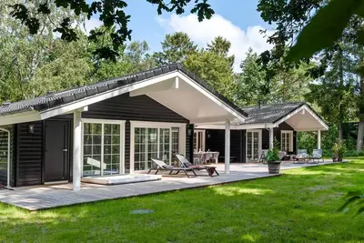 Image de Superbe maison à Græsted avec jacuzzi