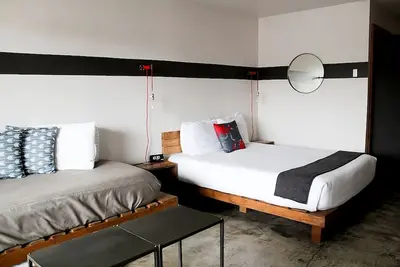 Image de Relax and Recharge! Two Modern Units, Pet-friendly, Indoor Pool, Scenic Views!