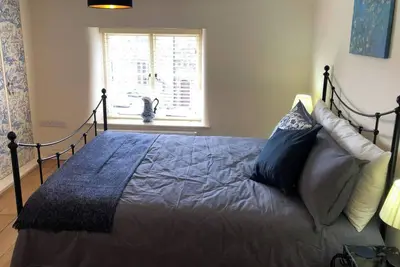 Image de Pets-Garden-Fireplace-Sleeps 5-Wifi