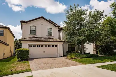 Image de Fall Retreat with Pool Near Disney