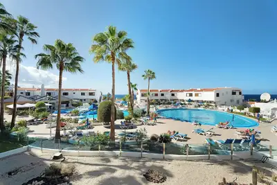 Image de Maison de vacances \"Club Atlantis with Views\" avec piscine partagée et Wi-Fi