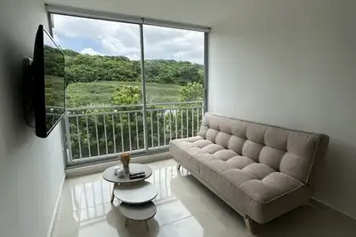 Image de IncreĂble Apartamento de 2 Habitaciones con Vista Verde