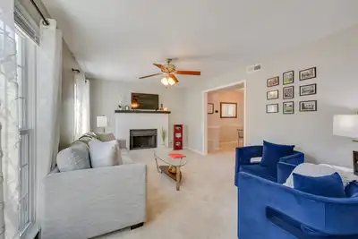 Image de North Macon Townhome w/ Deck < 8 Mi to Downtown!