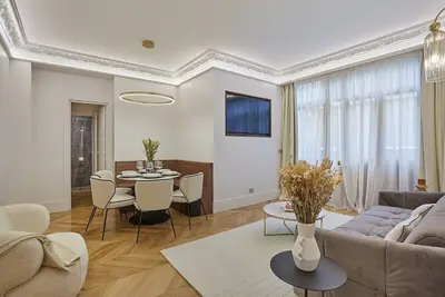 Image de Sublime et Nouvel Appartement Matignon St Honoré