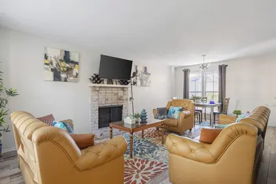 Image de Stylish 2bed/2ba - Gated Community! Small pets ok