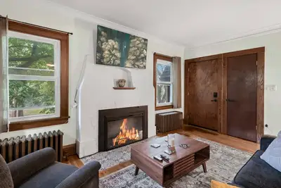 Image de At Home Feel Apt Close to University and Tram Stop, Garage and Patio incl