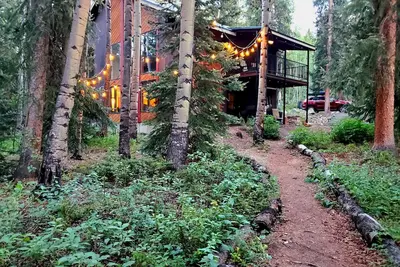 Image de Creekside Cabin on Independence Pass between Twin Lakes and Aspen, Cozy + Nature