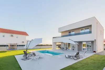 Image de Maison confortable à Vrsi avec Wi-Fi