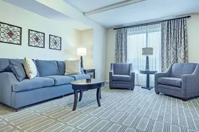 Image de Nov 17-21 Charming Old Town Alexandria 2 Bedroom Deluxe Unit -Minutes from Metro