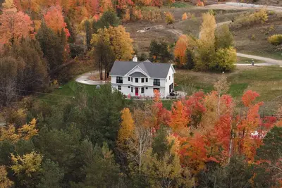 Image de 🐎 Giuliana Rose Farmhouse | On Yuba Vineyards | Near Horse Shows & Downtown Traverse City