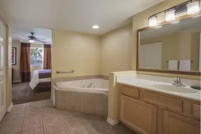 Image de 2 Bedroom Condo, Kitchen, Sleeps 8, at Pompano Beach, Wyndham Palm-Aire Resort!