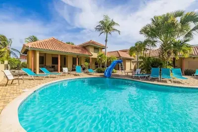 3br Town Home in Gated Community @ Palm Beach