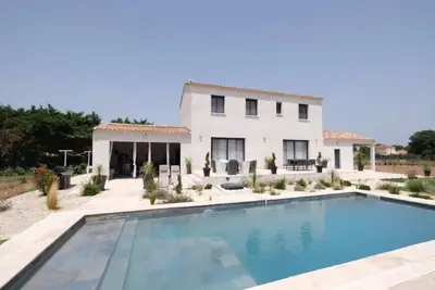 Image de Charmante maison de vacances avec piscine privée
