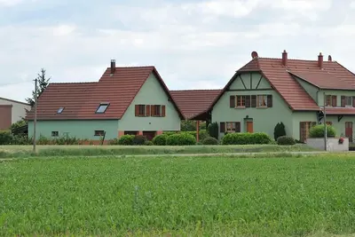 Image de Gîte lumineux et calme avec terrasse, barbecue et parking à 5 km de Colmar