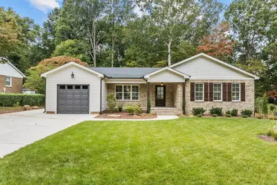 Image de Stunning Home, conveniently located in Raleigh