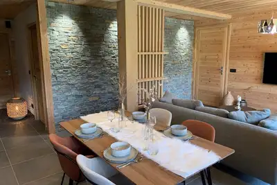 Image de Superbe rez de Jardin D'un Chalet Avec vue Montagne