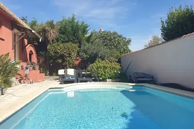 Image de Charmant Studio cabine équipé, non fumeur, av. piscine dans quartier résidentiel