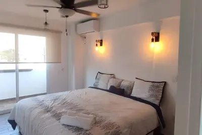 Image de Costeñita Loft ¡En el Centro de Zihuatanejo! A una Cuadra de la Playa Principal!