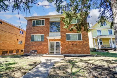 Image de 30 Day + Stay, Chic Fireside Oasis 2Bed 1 Bath Heart of Pleasant Ridge