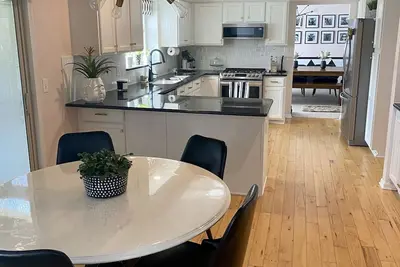 Image de A big house for your trip to the Big House. New to Vrbo, 4. 9 stars on others