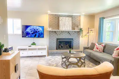 Image de Month to Month/Midterm Rental\n3BR/2bath Great Mountain View next to Af Academy