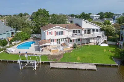 Image de Star of Sandbridge. Private Pool, Hot Tub, Walk to Beach! Brand New Listing!