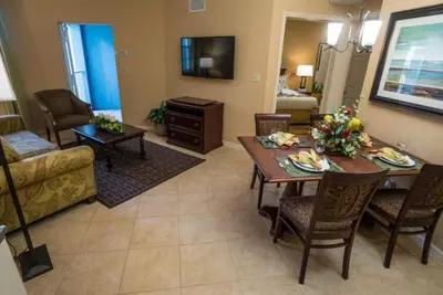 Image de Mizner Place at Weston Town Center Nov. 19 - 26th 2023 One bedroom suite B