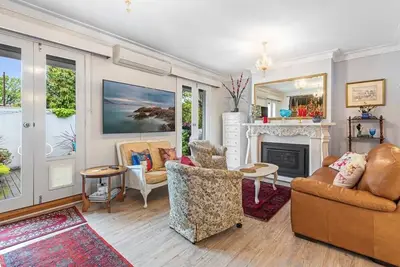 Image de Spacious 2-Bed Apartment Minutes From Elwood Beach