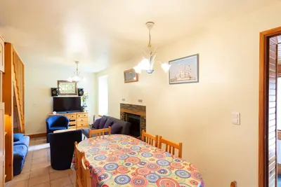 Image de Chalet Duplex à Peyragudes – 3 Chambres, Cheminée, Terrasse, Près des Sentiers et Télécabine