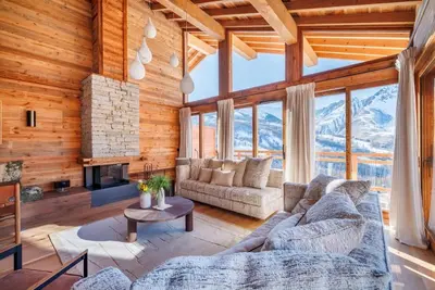 Image de Chalet, 10m des commerces, étage -1, vue montagne, remise en forme, balcon, cheminée ou poêle à bois