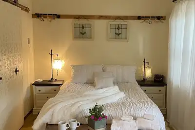 Image de Alamo Springs Country Cottages in Fredericksburg Texas. Cottage #1 Adaline