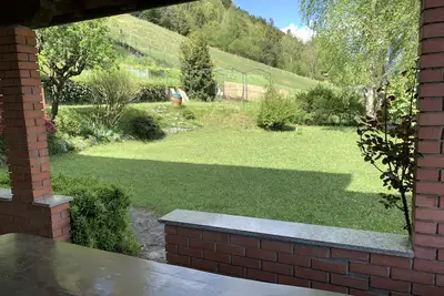 Image de Family apartment with a beautiful porch and garden