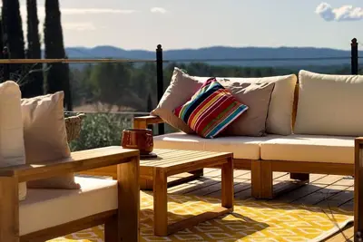 Image de Maison de campagne, 10\/12 couchages, piscine et vue
