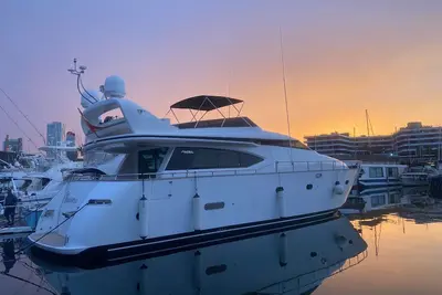 Image de Yacht 20metros Yate de 20 Metros en Barcelona