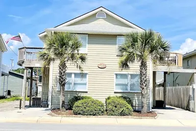 Image de North Mb Cozy 3 Bd across from the beach