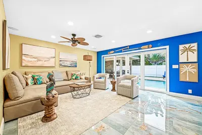 Image de Singer Island paradise 5 mins walk to Beach! Heated Saltwater Pool Chef kitchen