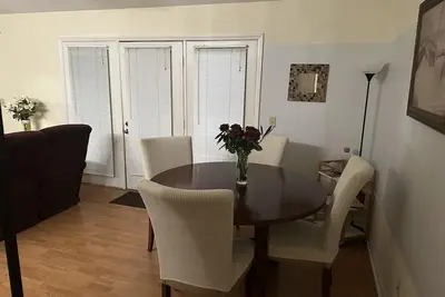 Image de Condo near Cone Health, Honda, Downtown Greensboro!