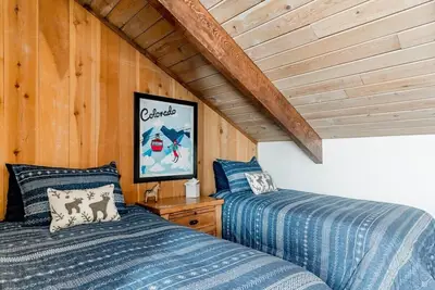 Image de Vail Haus: 2 Bedroom Penthouse + Loft on Vail Bus Route