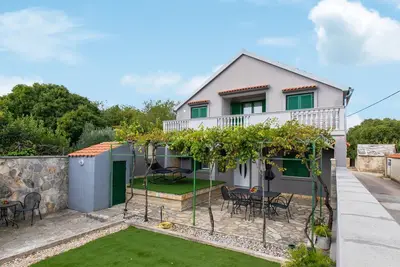 Image de Belle maison à Pridraga avec Wi-Fi