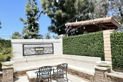 Image de Jc’s Modern Paradise