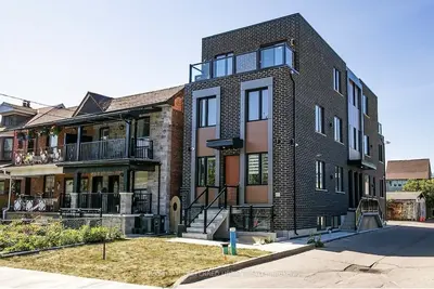Image de Brand New Private Unit in Junction Triangle