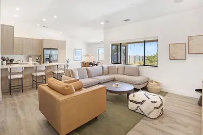 Image de Yucca Mesa House - Modern Desert Chic!