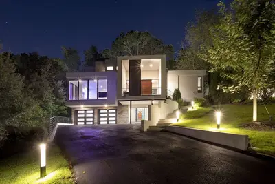 Image de Ultra Modern Home With A Pool