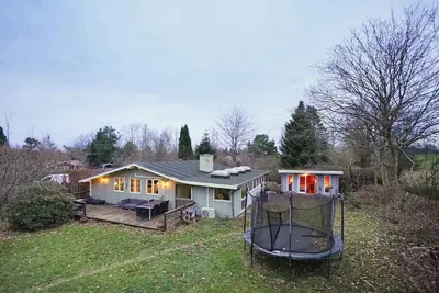Image de Lovely cottage in Dronningmølle