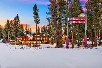 Image de True Ski-in/Ski-Out Northstar Estate, 10, 600 Sq Ft, 10 Bedroom / 11. 5 Bathroom, 1. 36 Acres, Hiking