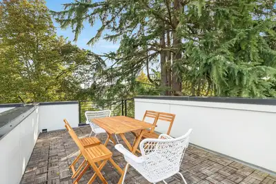 Image de Perch - Roosevelt Retreat: Chic 2-Bed Townhome with Parking and Patio